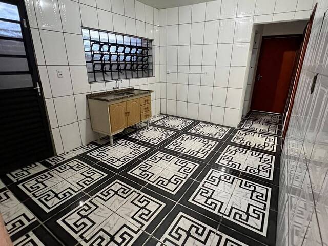 #992 - Casa para Locação em Louveira - SP - 3